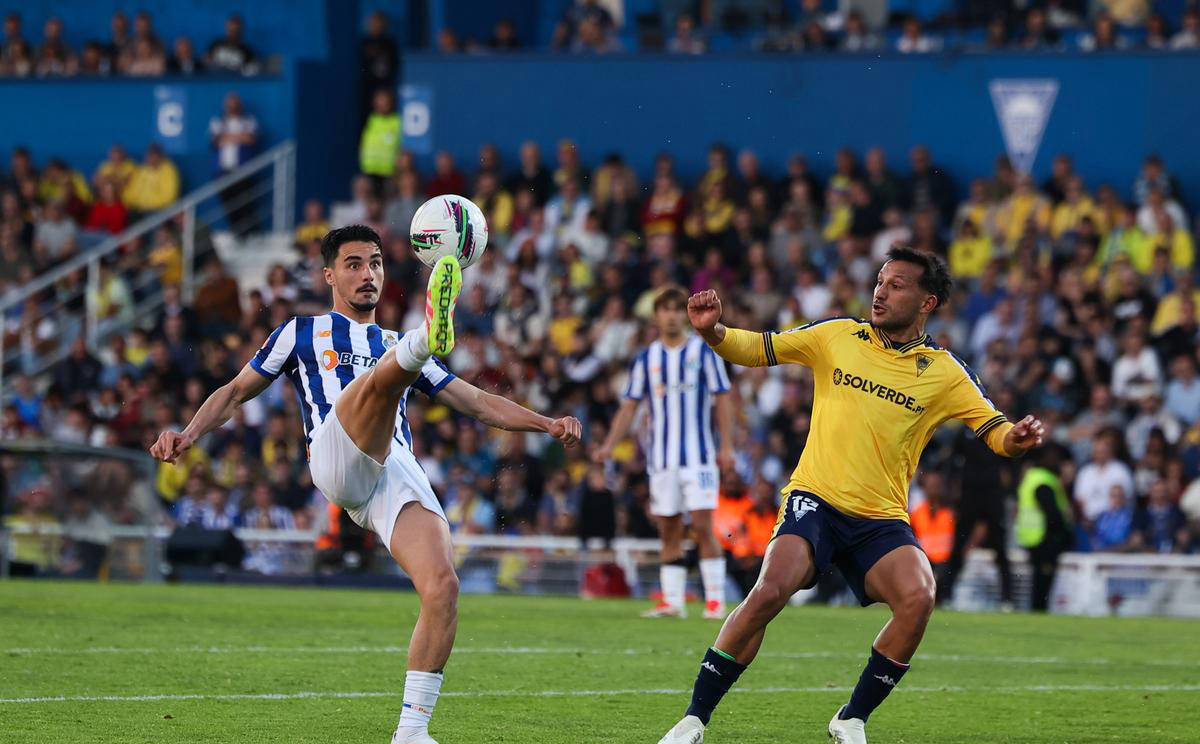 包含里尔主场战平对手，保持不败势头的词条