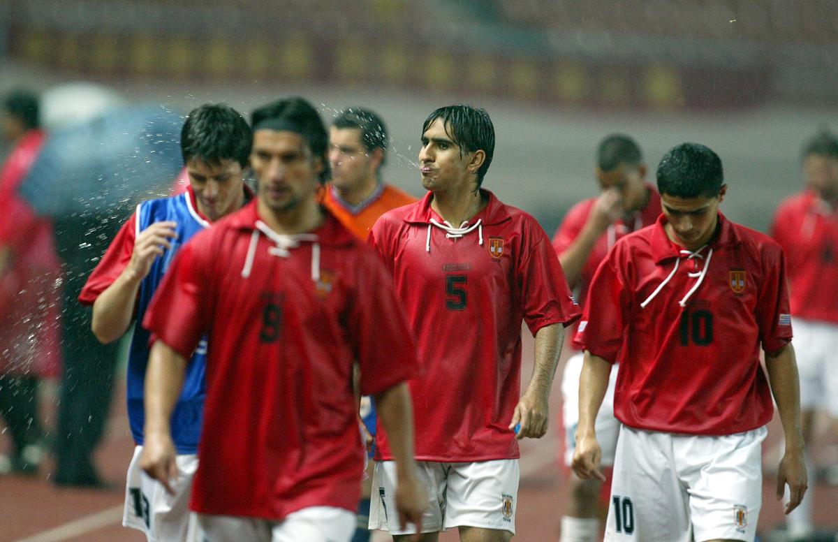 足球赛场上发生的惊喜瞬间令人感动的简单介绍