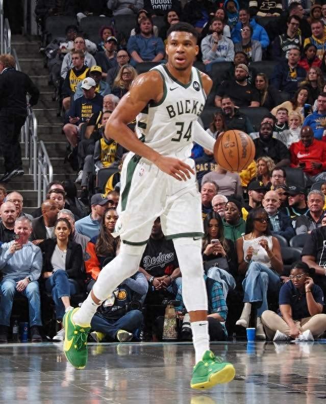 包含雄鹿力擒热火，字母哥贡献全面表现的词条