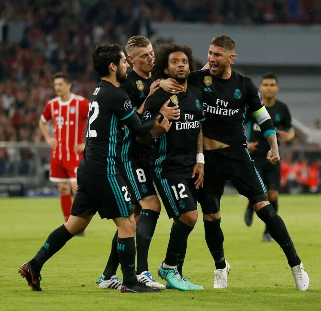 关于拜仁慕尼黑再度凯旋，晋级之路顺风顺水的信息