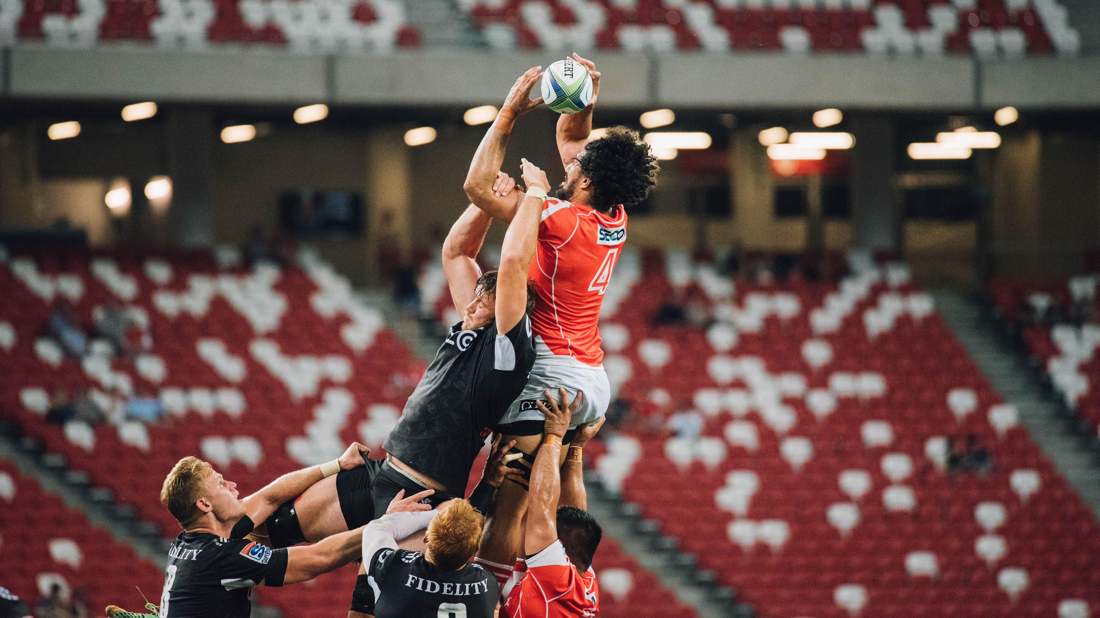 赛道与球场,当F1街道赛之夜遇见拉什福德的稳定输出